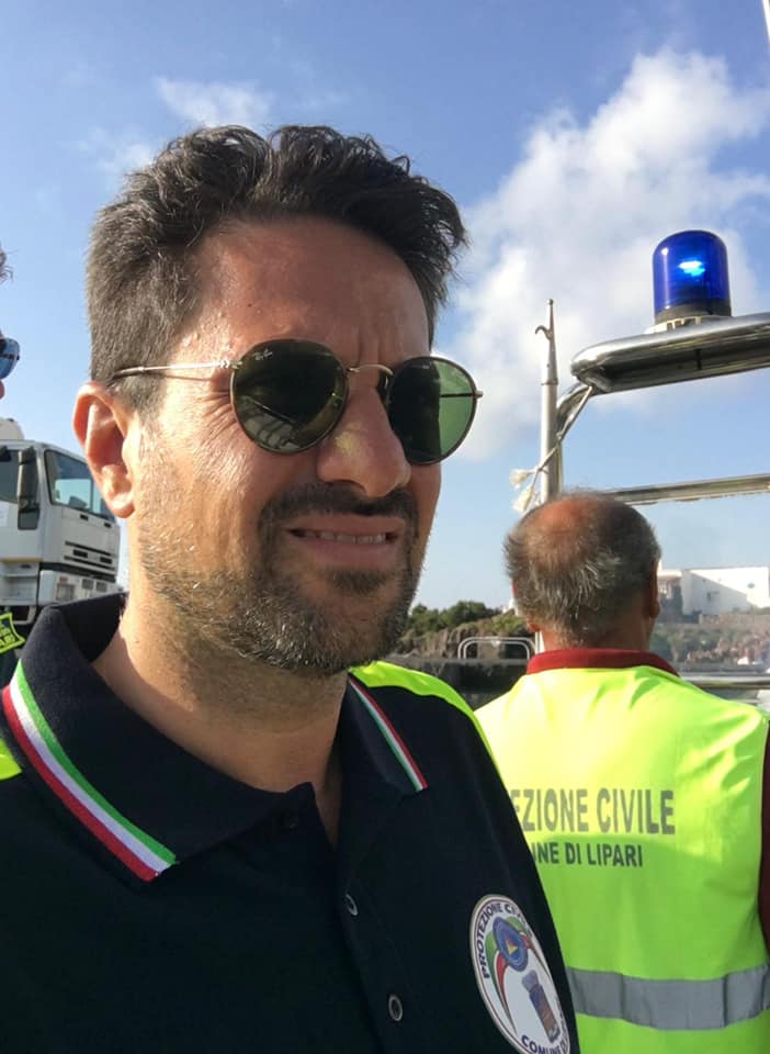 Lipari, Mirko Ficarra nuovo comandante della polizia municipale. Franco  Cataliotti coordinatore - Notiziario delle isole Eolie # Eolie News