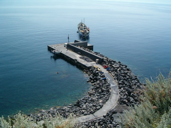 63330_porto_di_ginostra_isola_di_stromboli.jpg