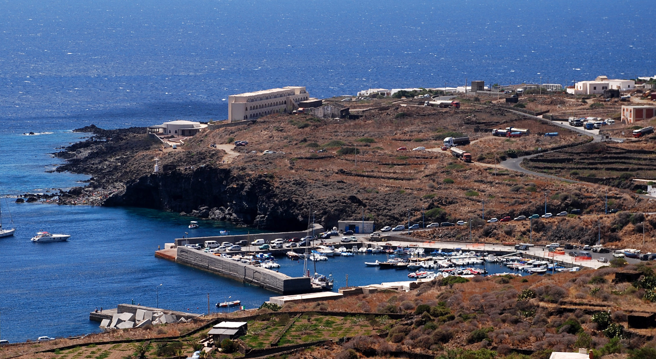 Pantelleria-Porto-Scauri-e1560366111895.jpg