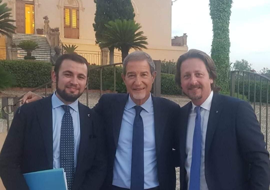 Presidente Musumeci insieme all'assessore Messina e al commissario Cardillo.jpeg