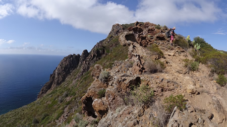 hiking_panarea_view.jpg