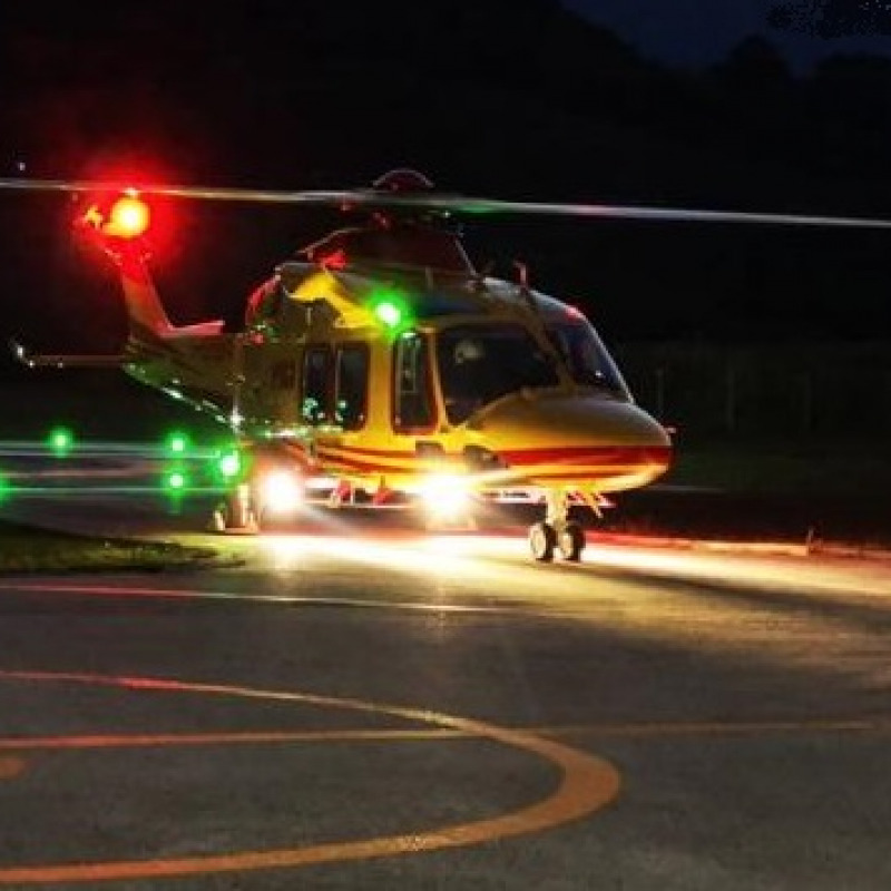 lipari_elisoccorso_notturno-800x800.jpg