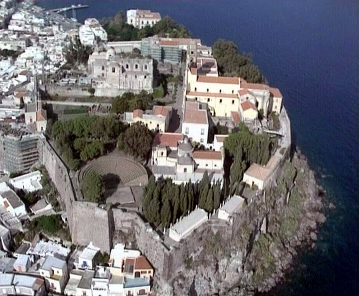 tribunale-lipari.jpg